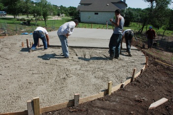 2010-05-29-66 Firepit Construction.jpg